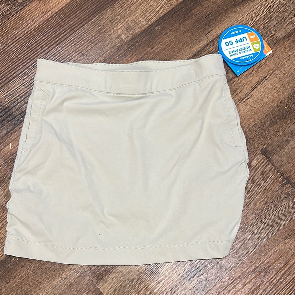 Columbia Tan Cream Mini Bubble Skorts